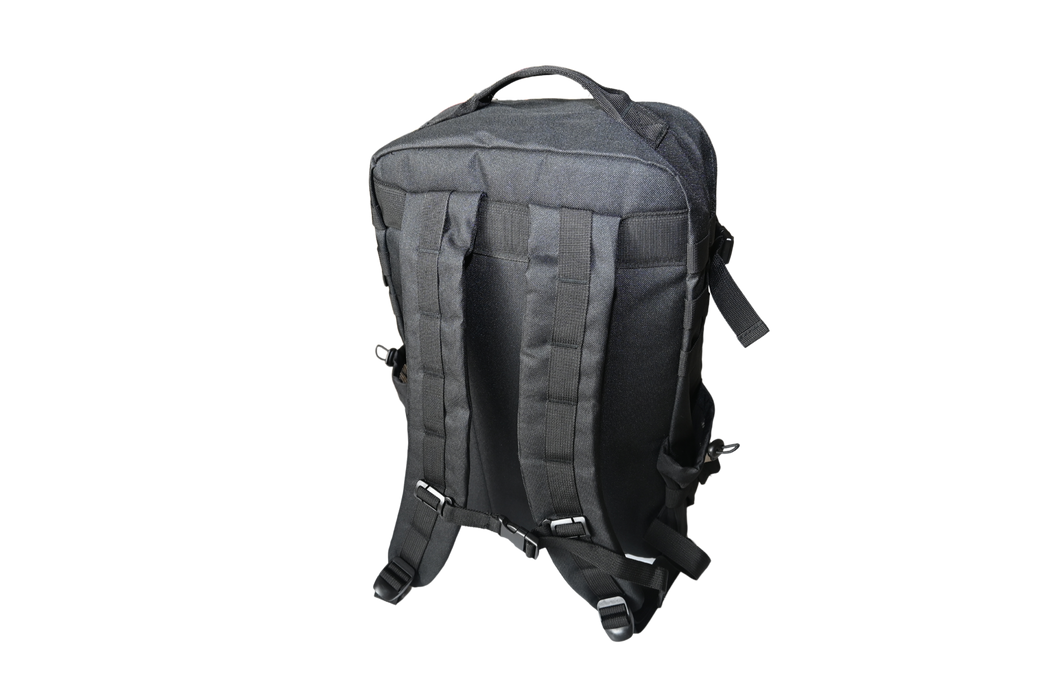 BE1U black backpack rear view with shoulder straps